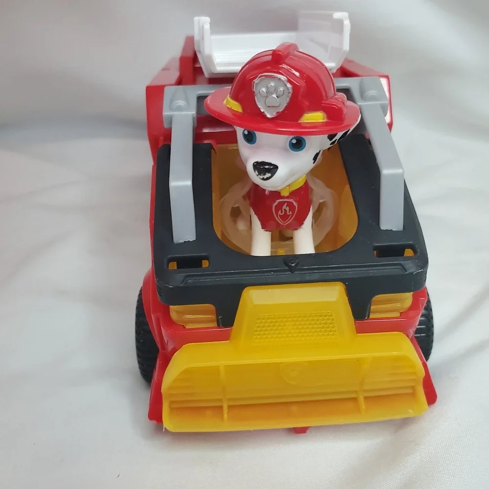 Spin Master PAW Patrol Mighty Movie Marshall Figure Fire Engine Car Light Sound
